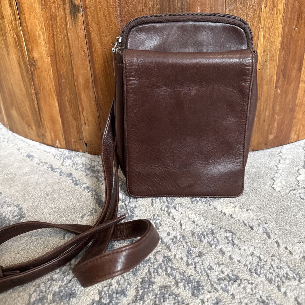 Vintage HOBO Brown Leather Messenger Crossbody Bag Purse Organizer 90’s Flaws F